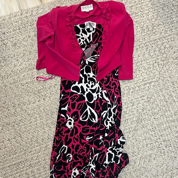 Beautiful Julian taylor Dress and Cardigan Set - Picture 2 of 2